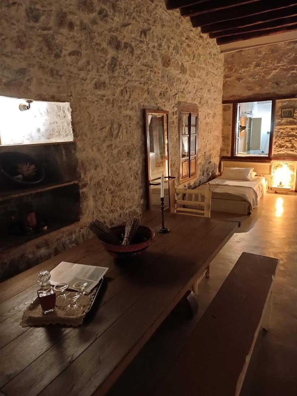 Latmos 1860 Villa Skála Værelse billede