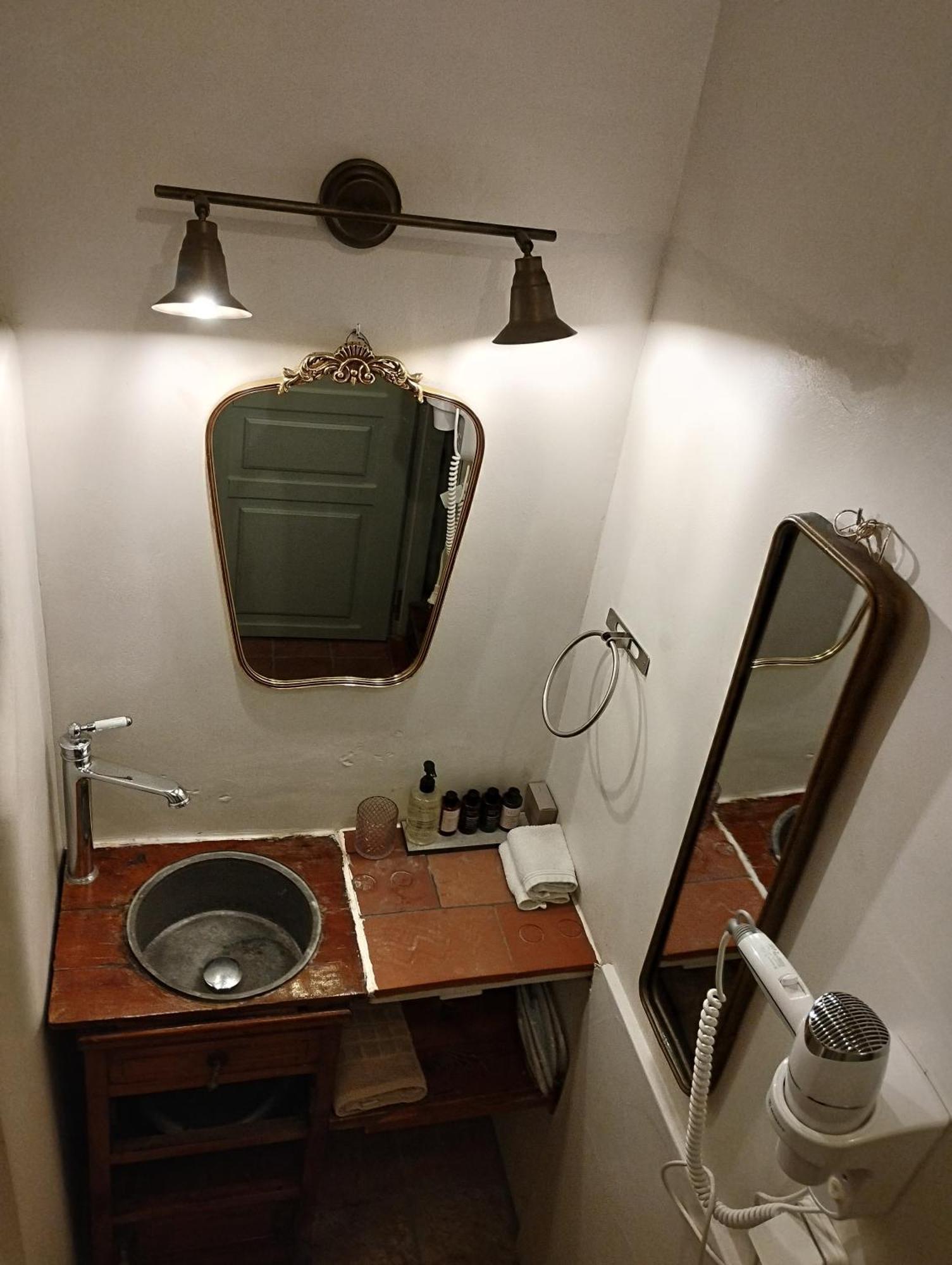 Latmos 1860 Villa Skála Værelse billede